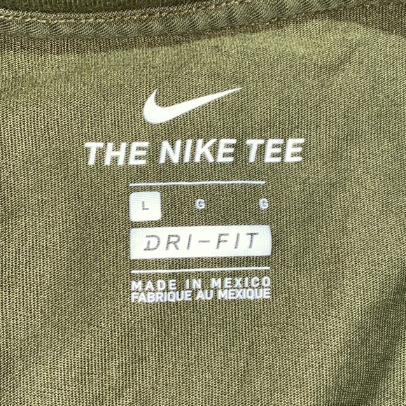 Nike Tee - Picture 3 of 3